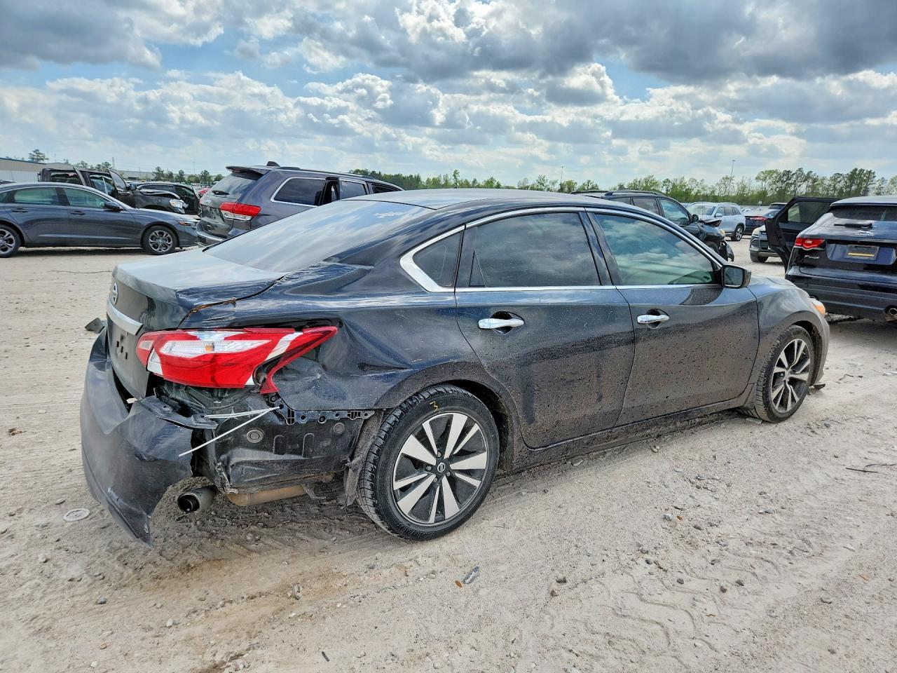 2017 Nissan Altima 2.5 S - Фото 3