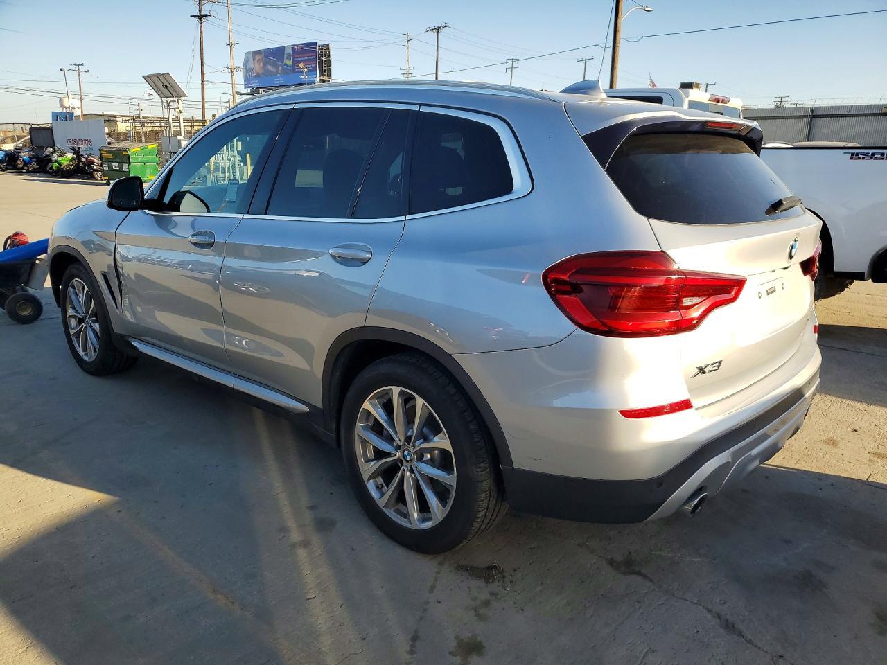 2019 BMW X3 Sdrive30I - Фото 2