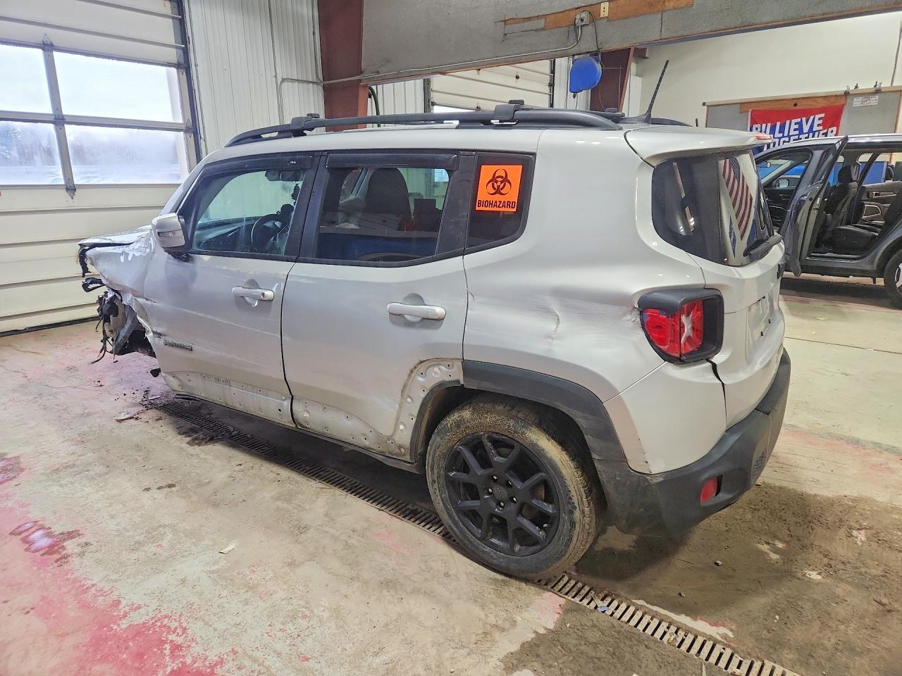 2020 Jeep Renegade Latitude - Фото 2