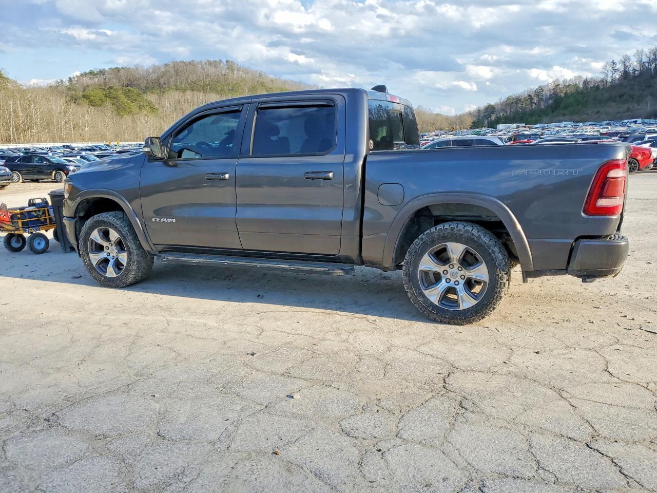 2020 Ram 1500 Laramie - Фото 2