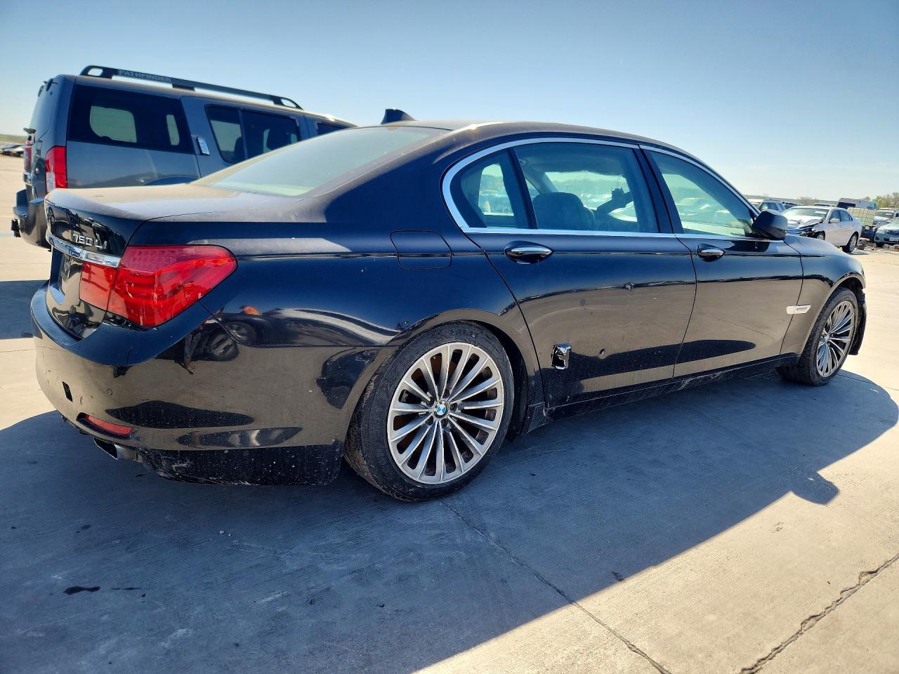2011 BMW 750 Li - Фото 3