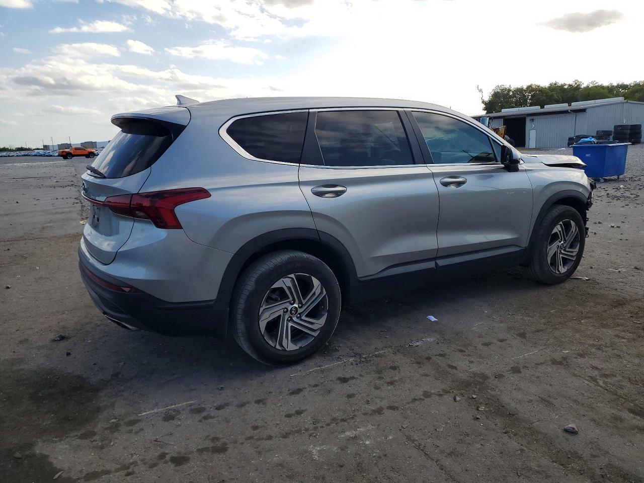 2021 Hyundai Santa Fe Se - Image 3