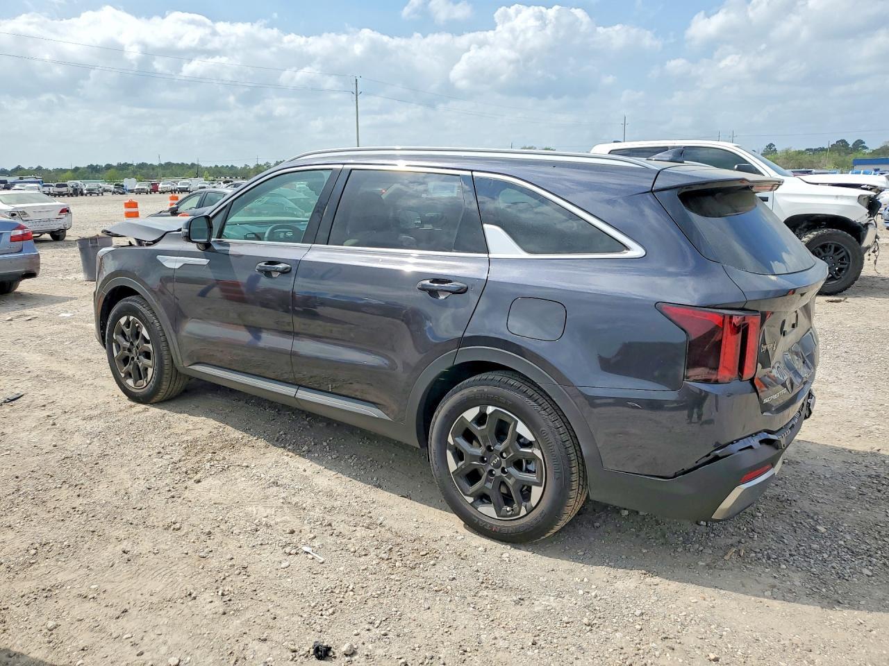 2026 Kia Sorento S - Фото 2