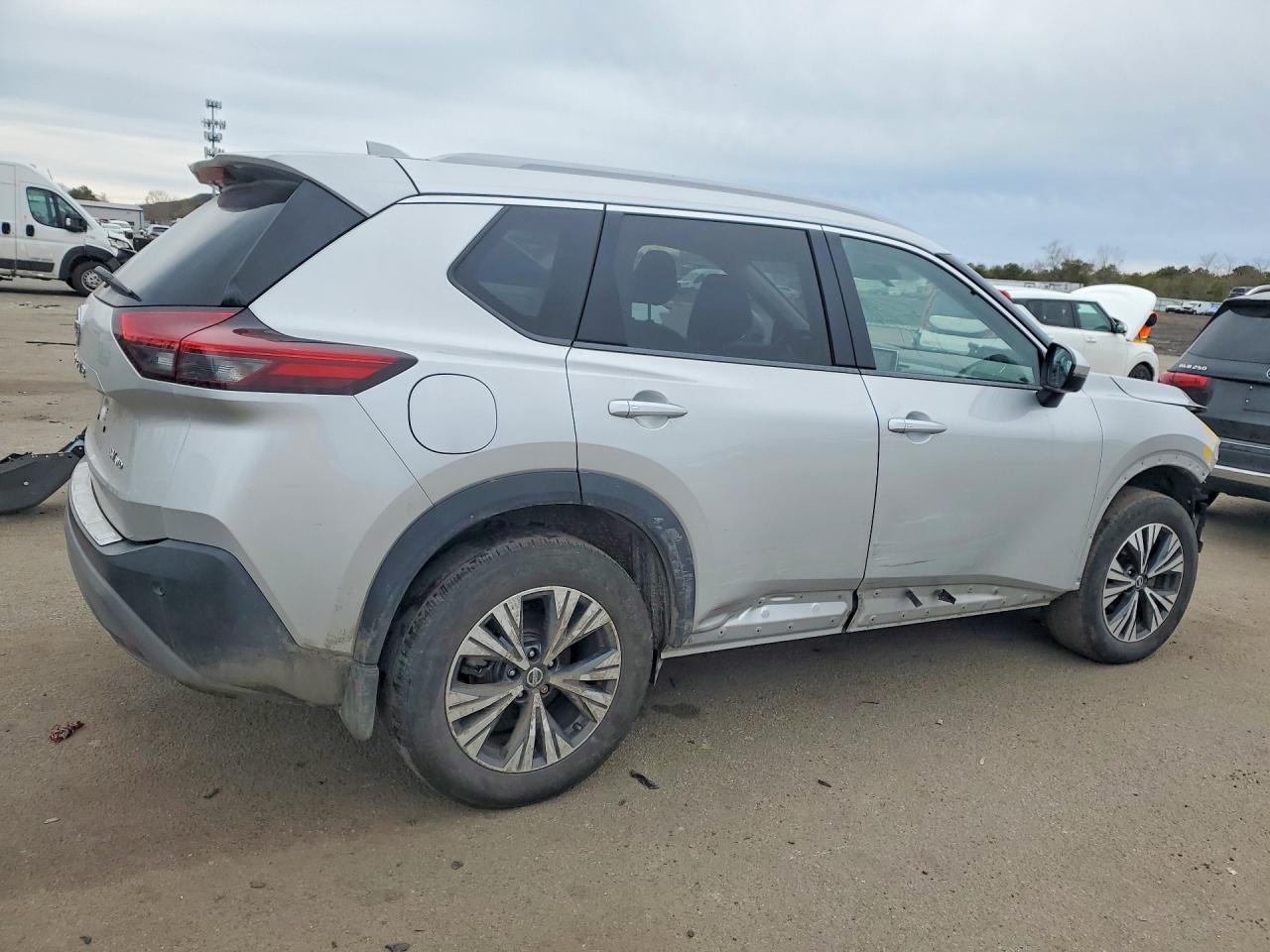 2021 Nissan Rogue Sv - Фото 3