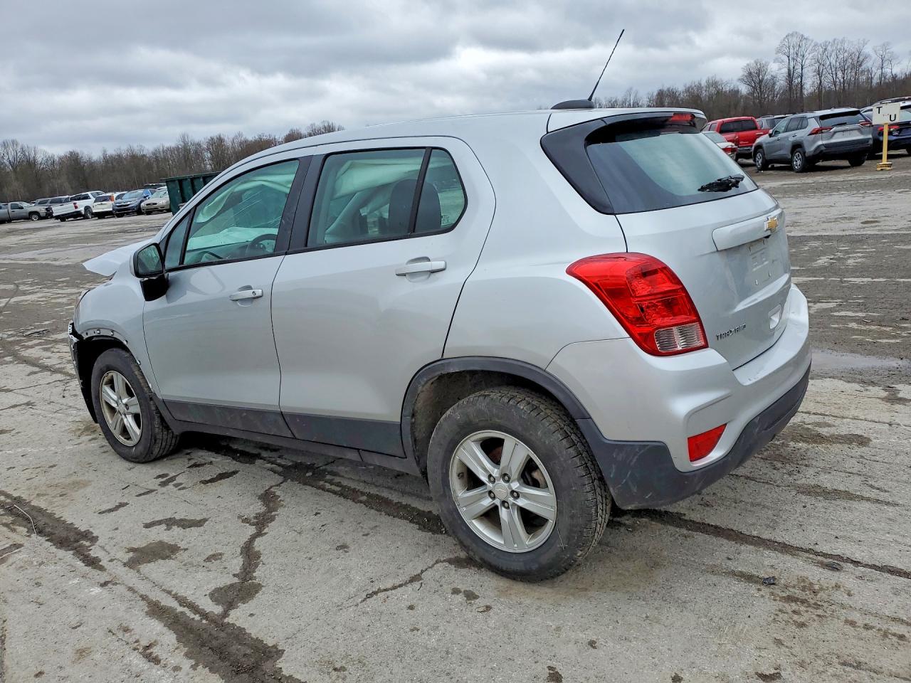 2020 Chev Trax - Image 2