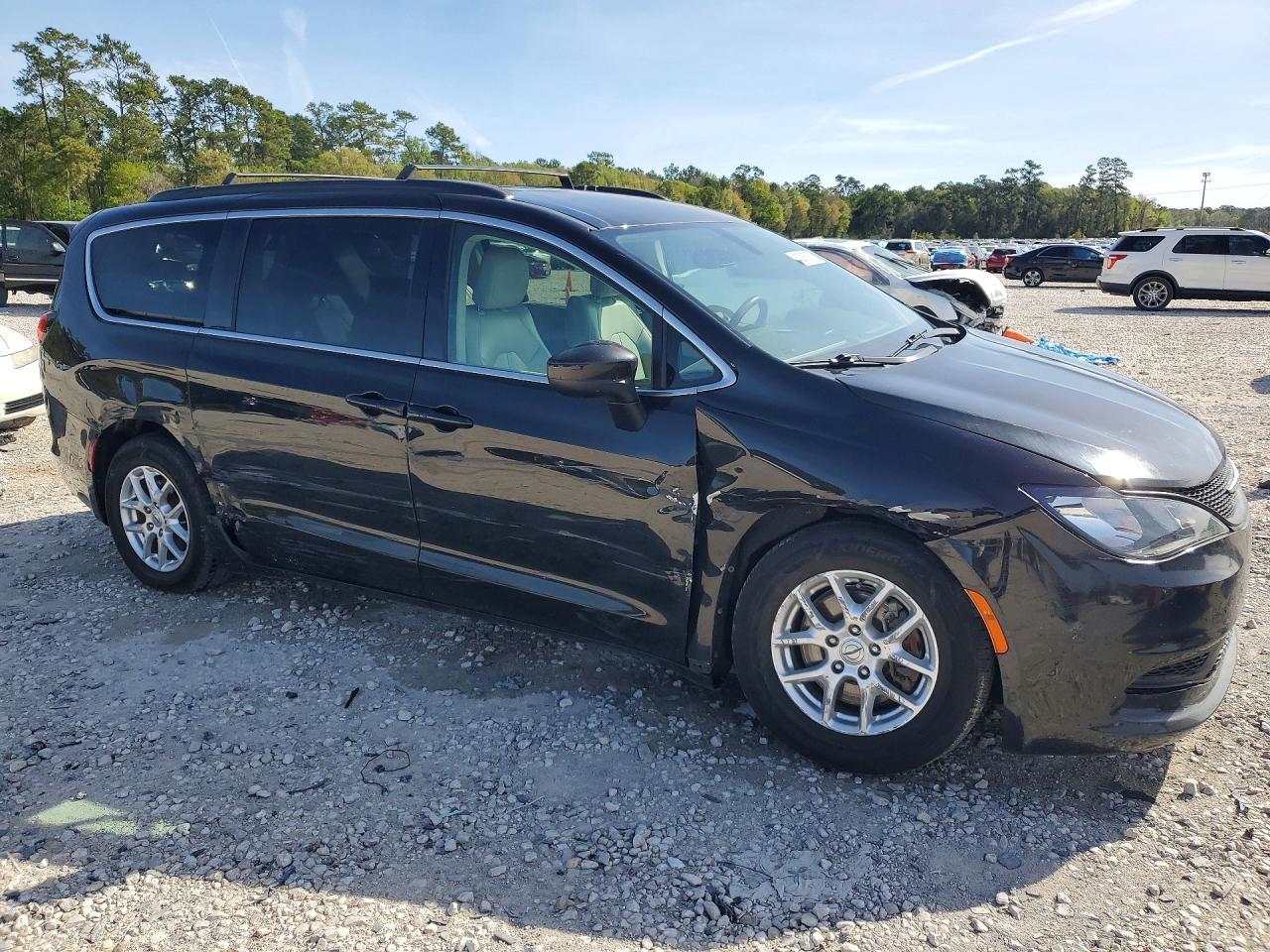 2021 Chrysler Voyager Lxi - Image 4