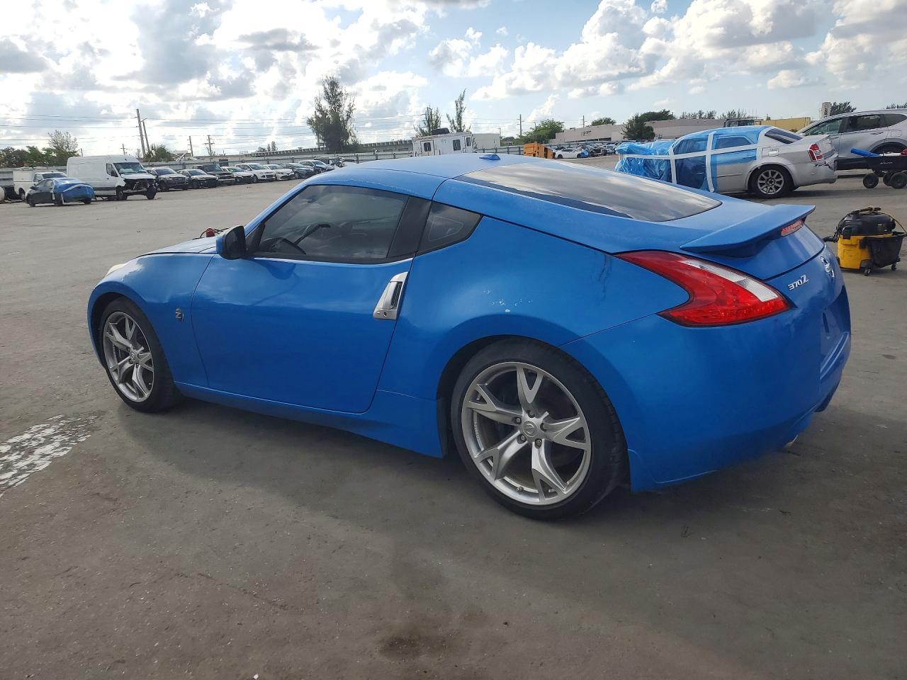 2011 Nissan 370Z Touring - Фото 2