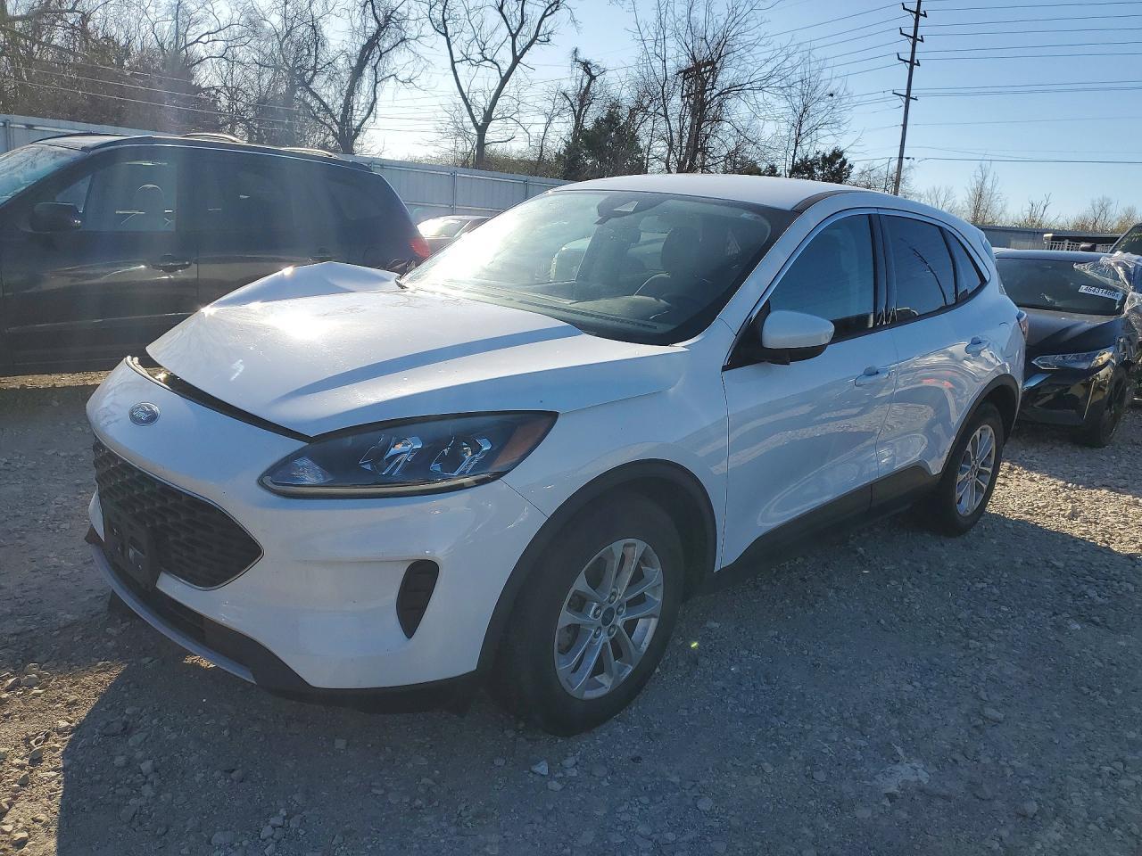 2020 Ford Escape Se