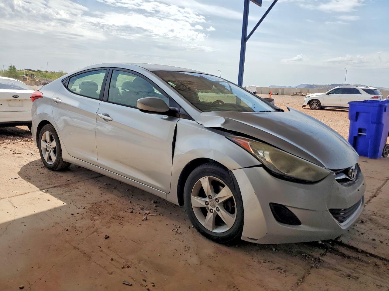 2013 Hyundai Elantra Gls - Фото 4
