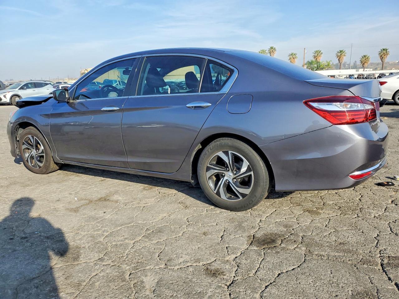 2017 Honda Accord Lx - Фото 2