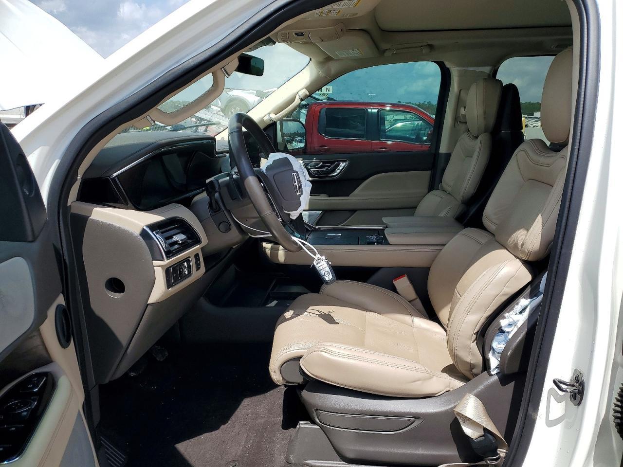 2022 Lincoln Navigator Reserve - Image 7