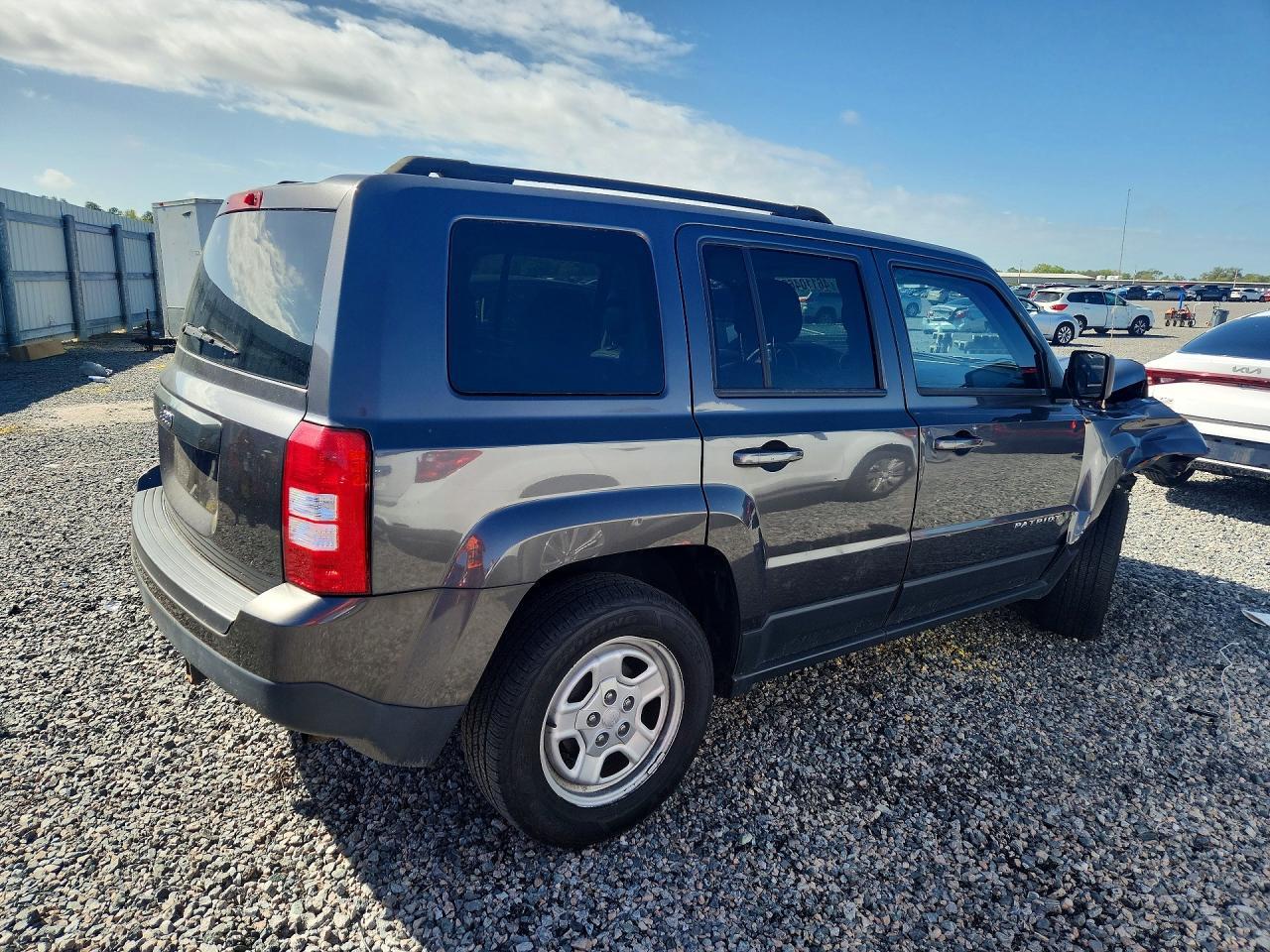 2015 Jeep Patriot Sport - Фото 3