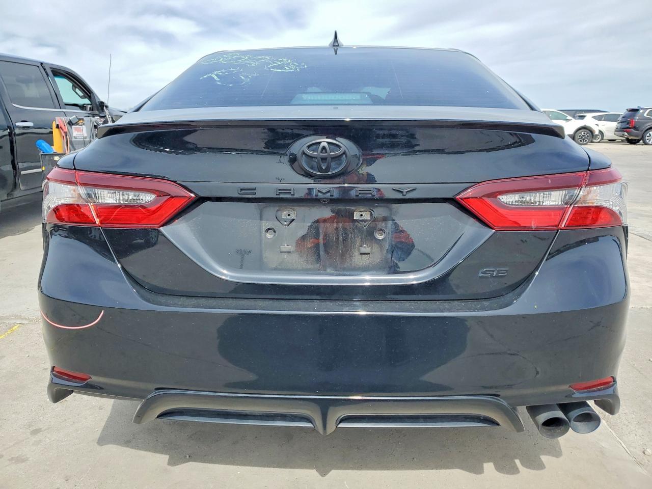 2024 Toyota Camry Se - Image 6