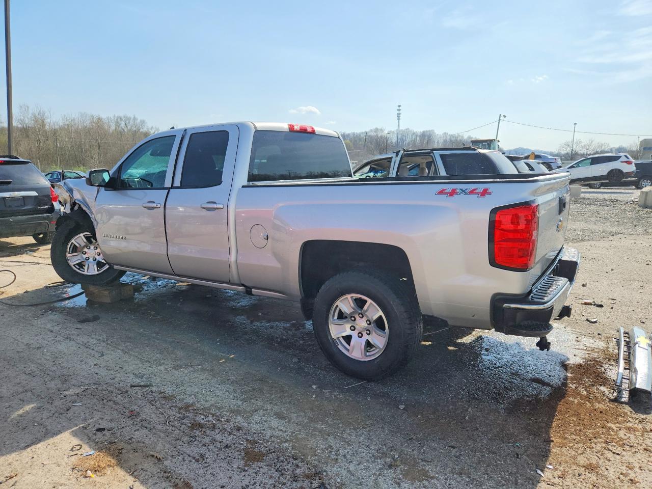 2018 Chevrolet Silverado K1500 Lt - Фото 2