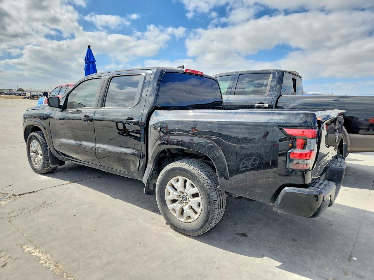 2022 Nissan Frontier Sv - Image 2