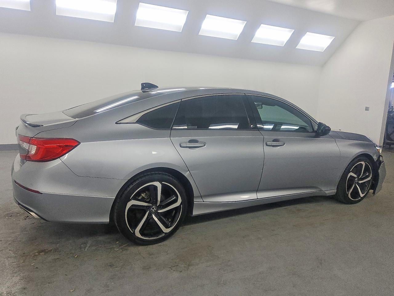 2021 Honda Accord Sport - Фото 3