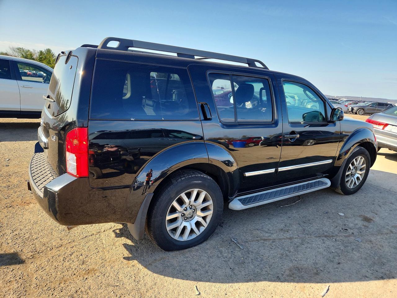 2010 Nissan Pathfinder S - Фото 3