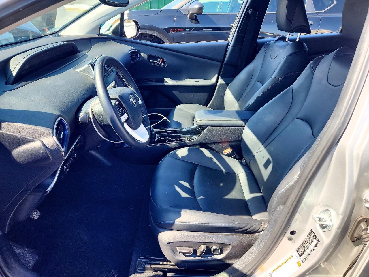 2017 Toyota Prius Four Touring - Фото 7