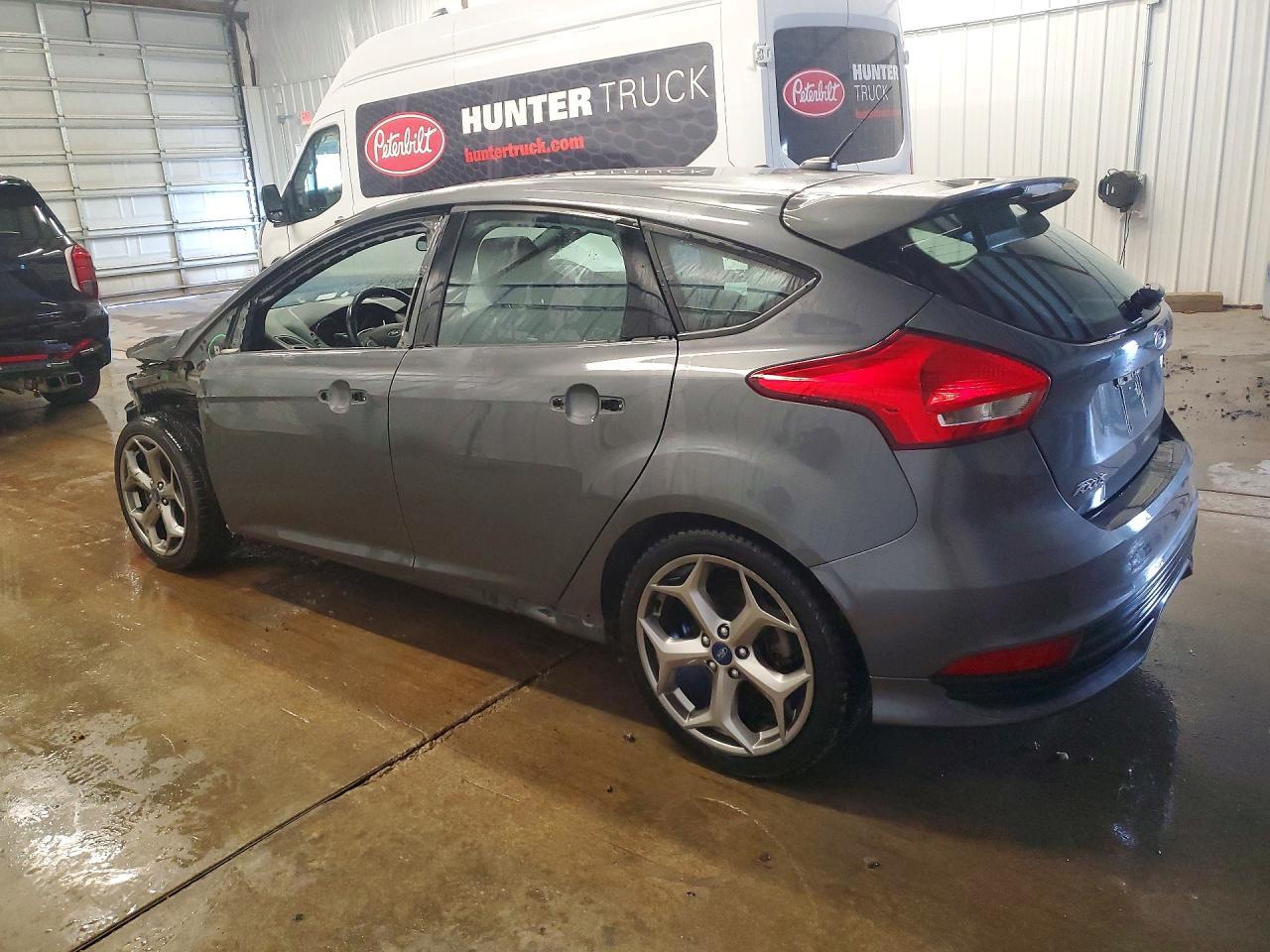 2018 Ford Focus St - Фото 2