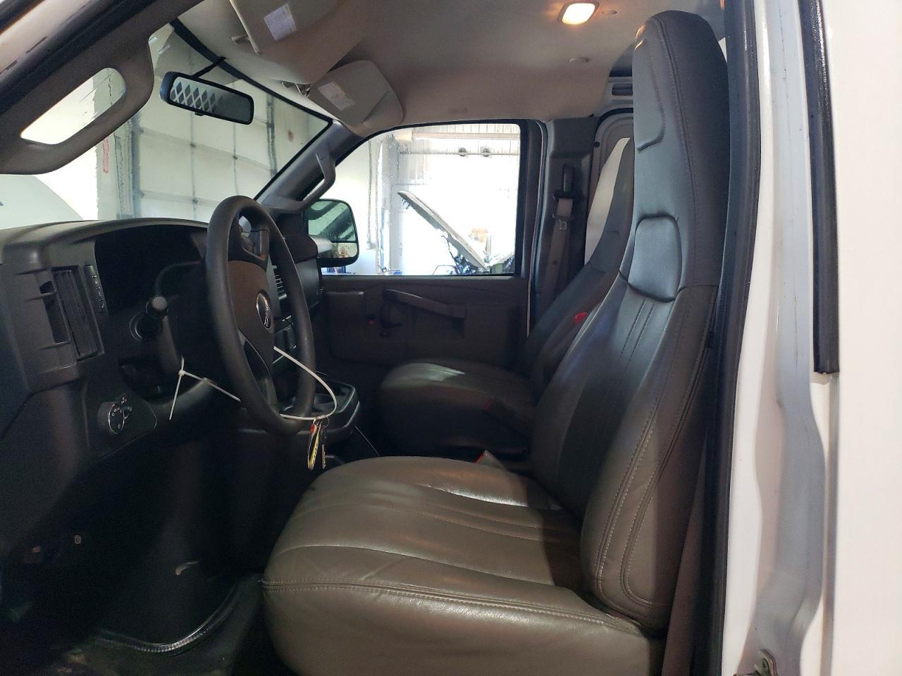 2023 GMC Savana G2500 - Фото 7