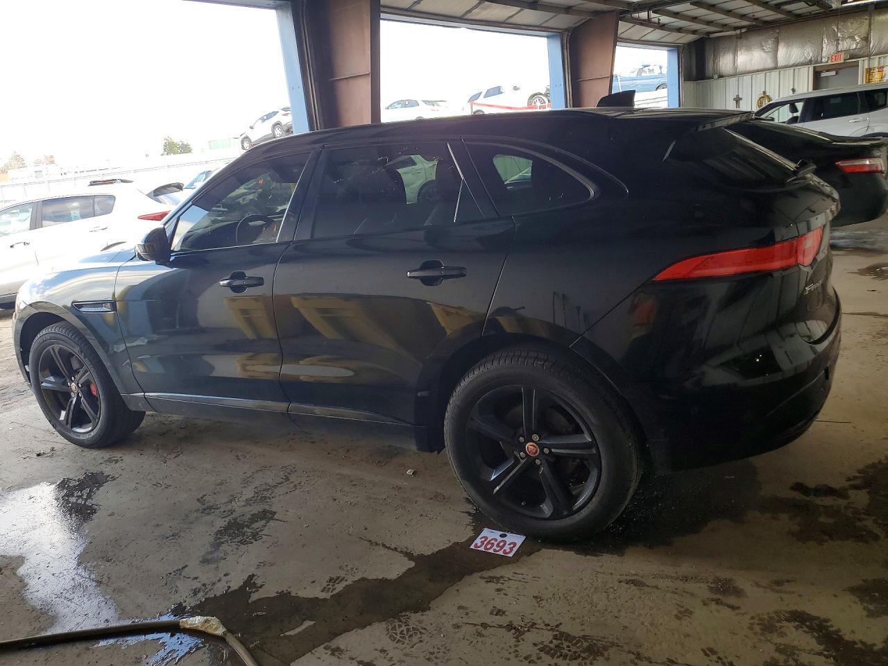 2019 Jaguar F-Pace S V6 - Фото 2