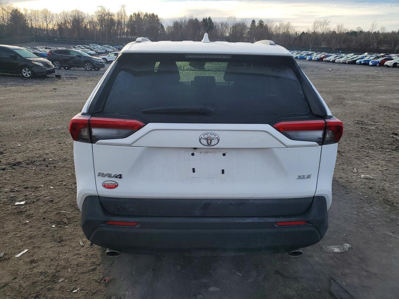2024 Toyota Rav4 Xle - Image 6