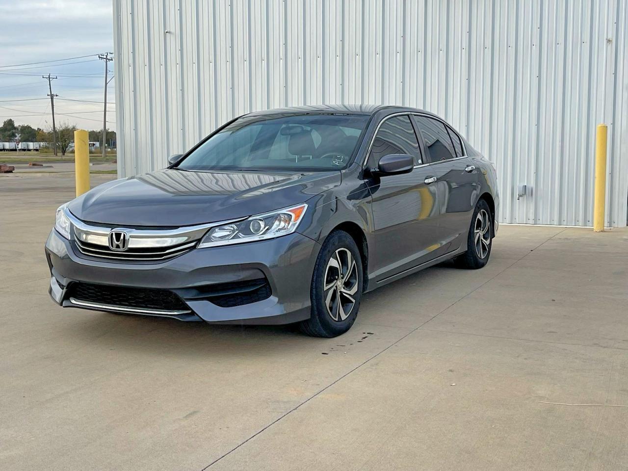 2017 Honda Accord Lx - Фото 2