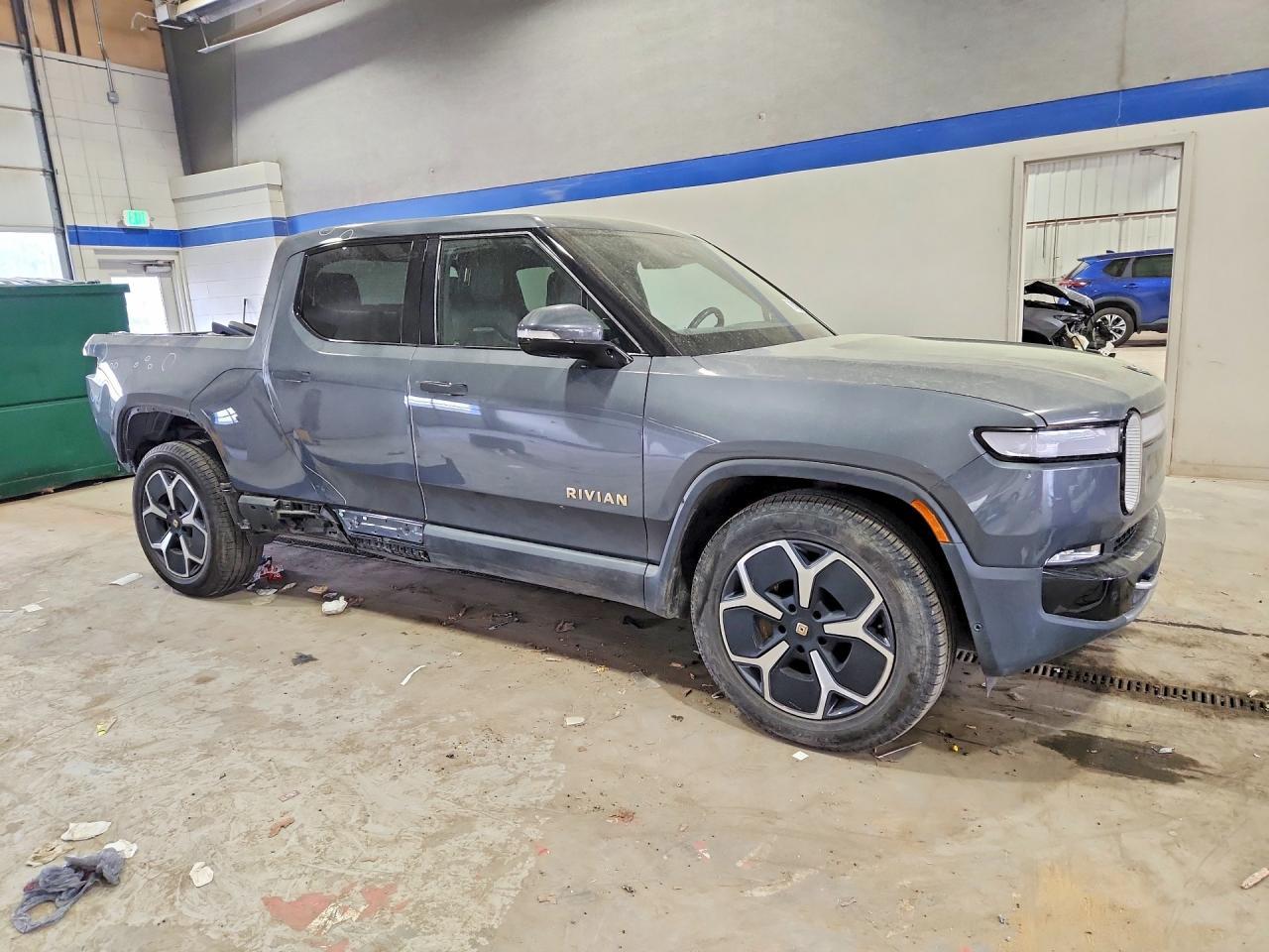 2022 Rivian R1T Adventure - Image 4
