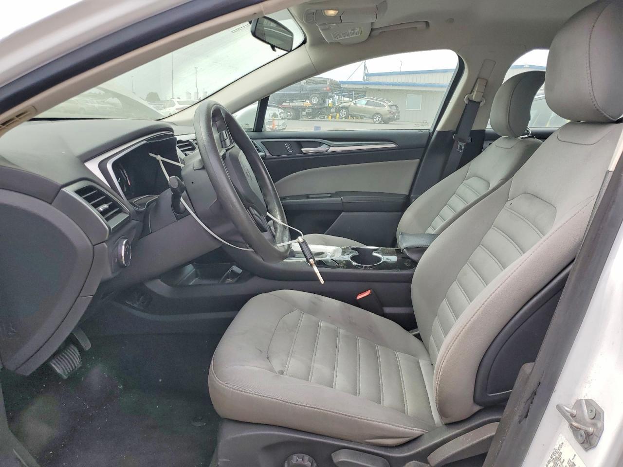 2014 Ford Fusion S Hybrid - Image 7