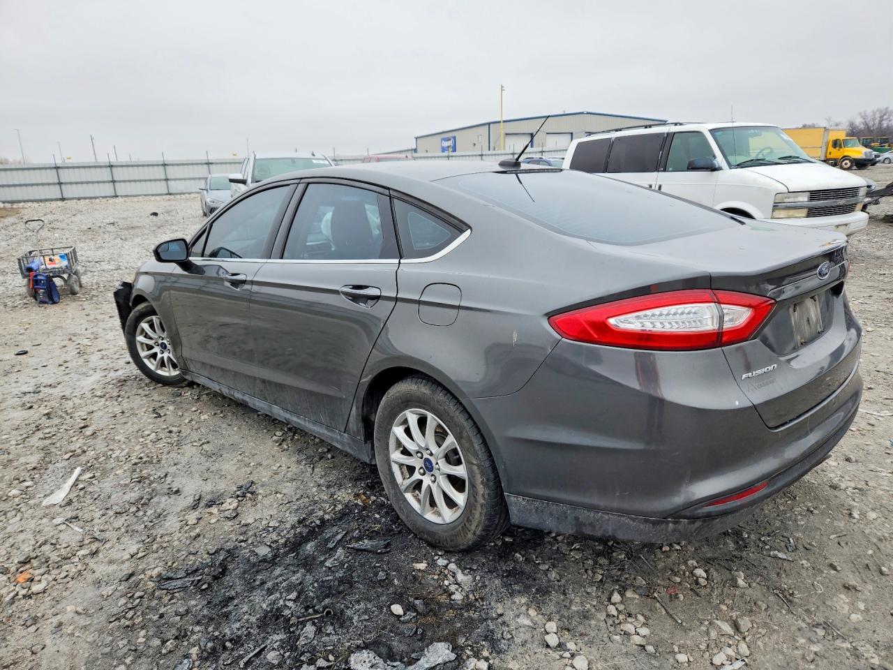 2015 Ford Fusion - Фото 2