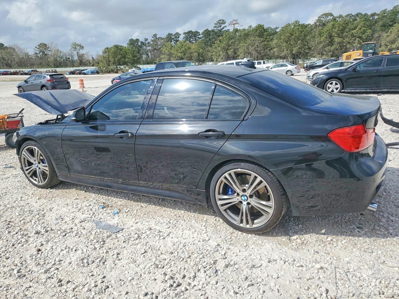 2015 BMW 335 I - Фото 2