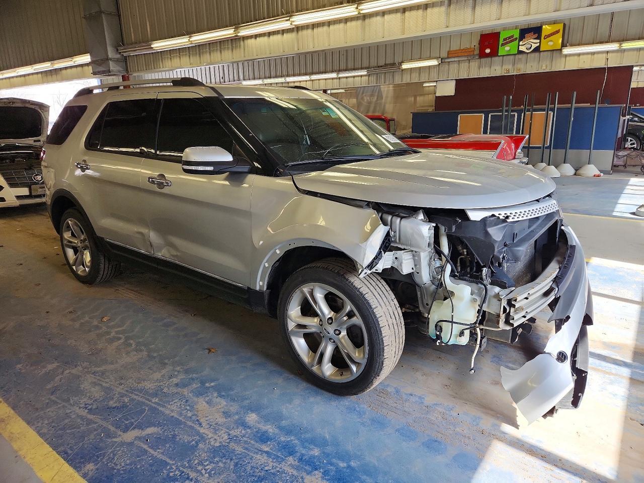 2015 Ford Explorer Limited - Фото 4