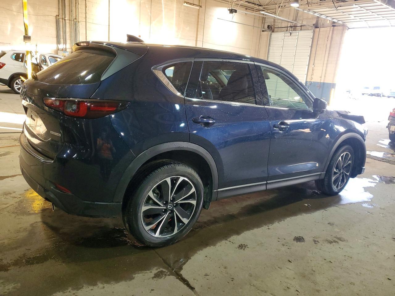 2023 Mazda Cx-5 Premium - Image 3
