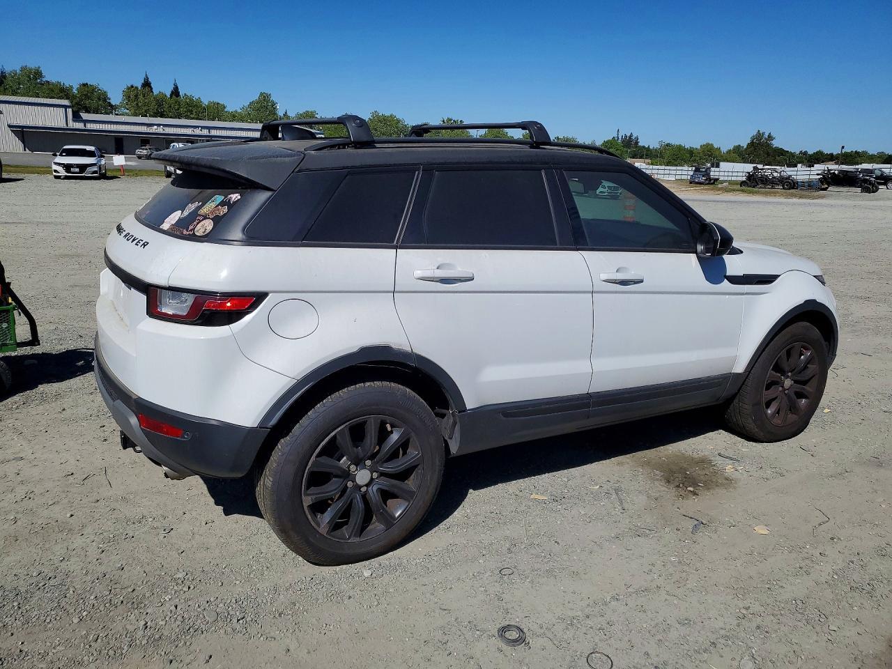 2018 Land Rover Range Rover Evoque Se - Image 3