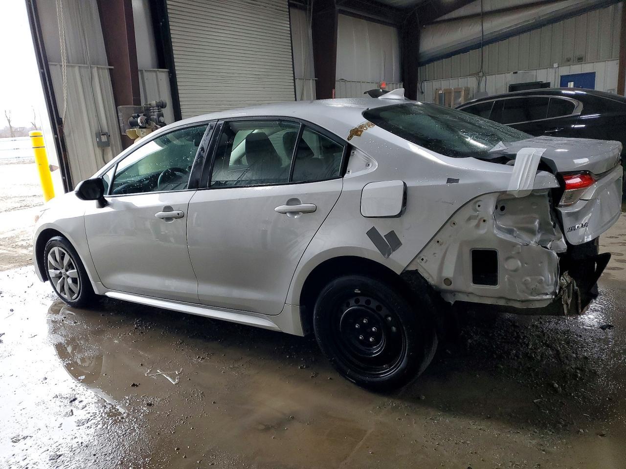 2023 Toyota Corolla Le - Image 2