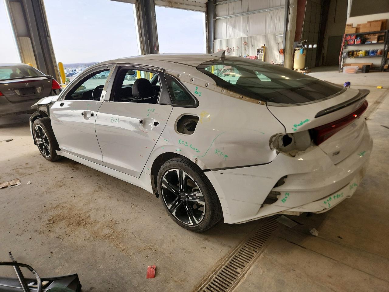 2022 Kia K5 Gt-Line - Фото 2