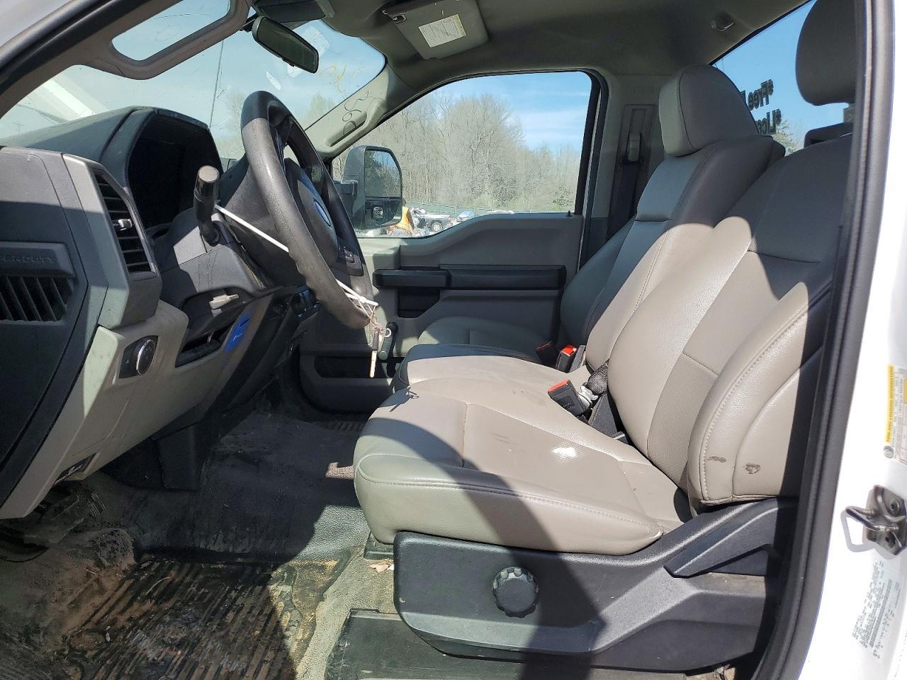 2022 Ford F250 Super Duty - Фото 7