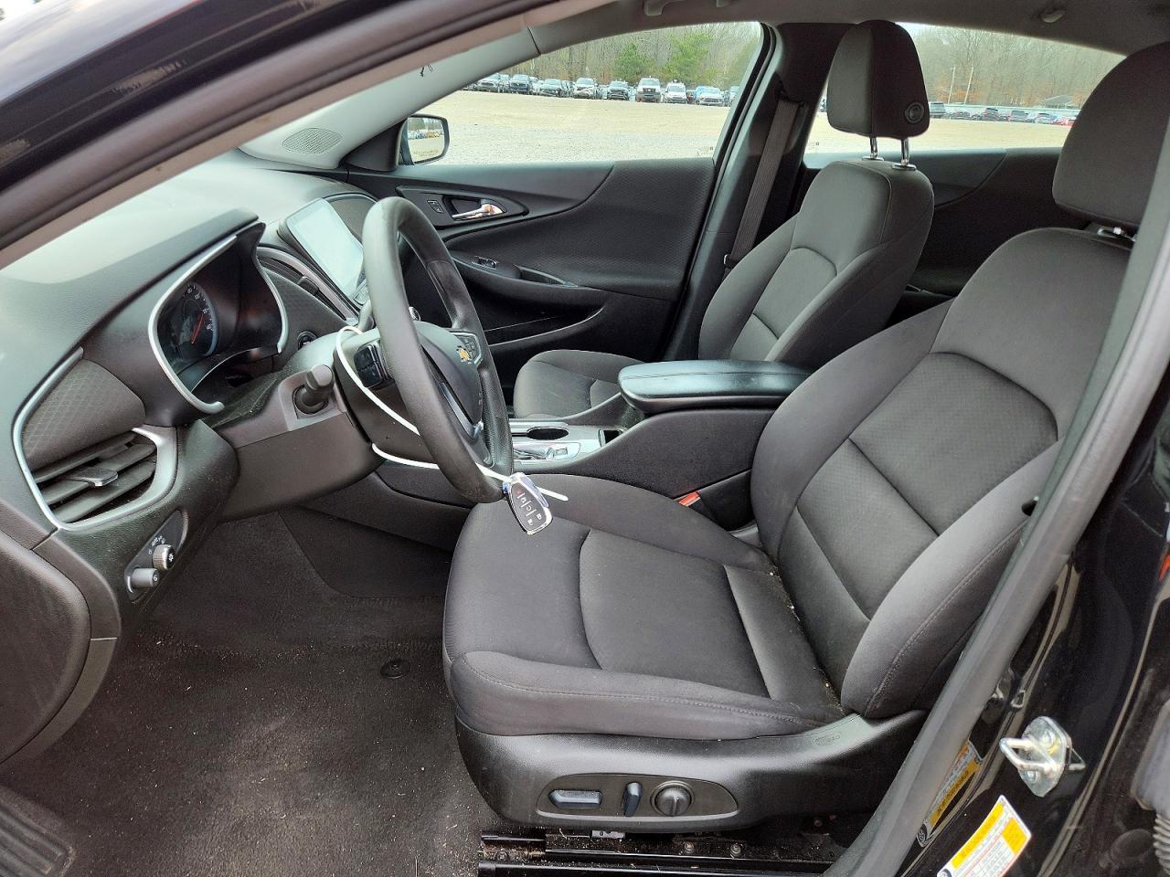 2022 Chev Malibu - Фото 7