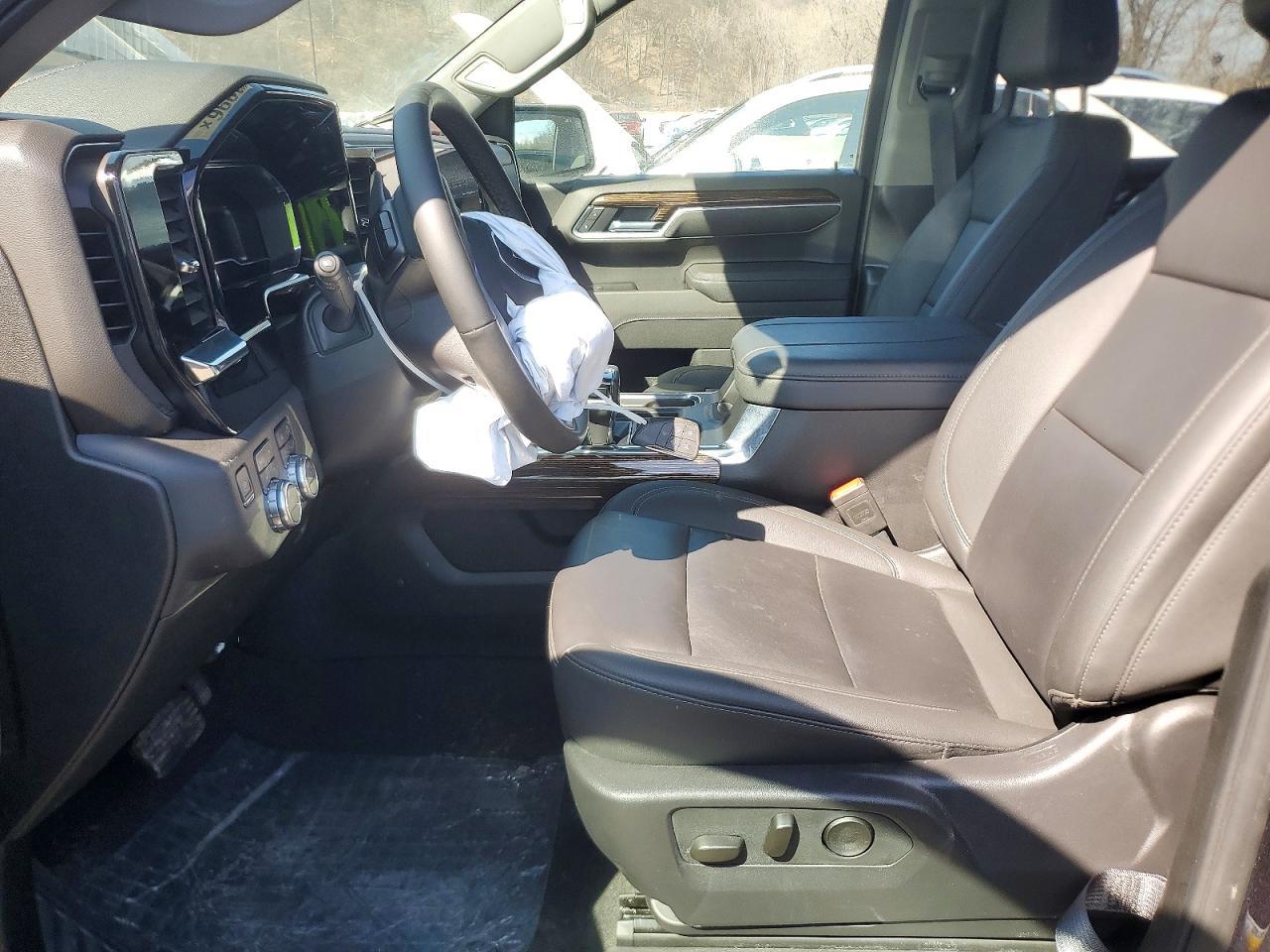 2025 GMC 1500 Sierra 4Wd Crew Cab 3.0L Diesel - Image 7