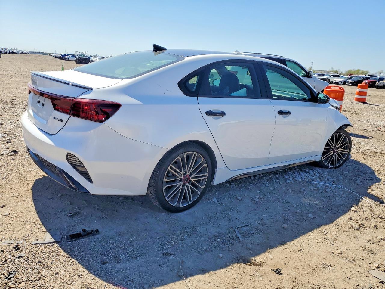 2024 Kia Forte Gt-Line - Фото 3