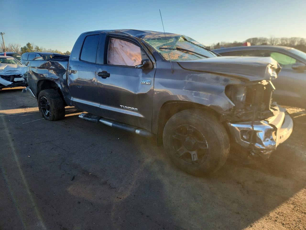 2014 Toyota Tundra Sr5 - Image 4