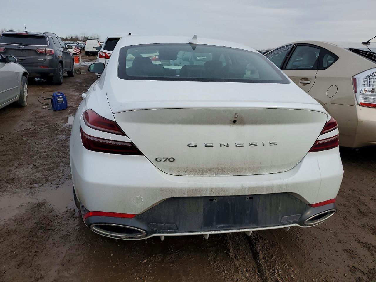 2025 Genesis G70 2.5T Standard - Фото 6