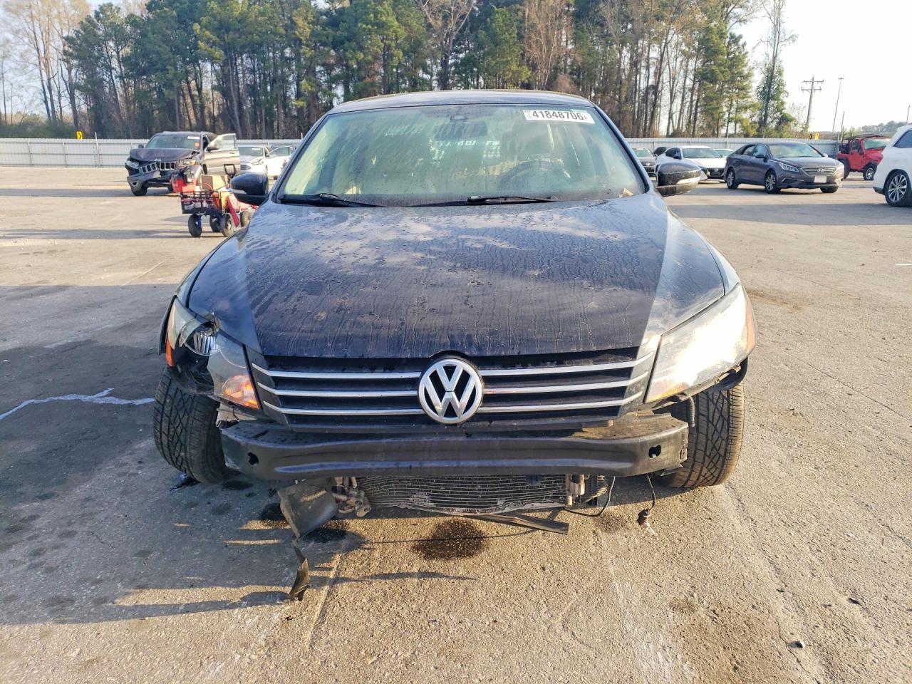 2015 Volkswagen Passat S - Фото 5