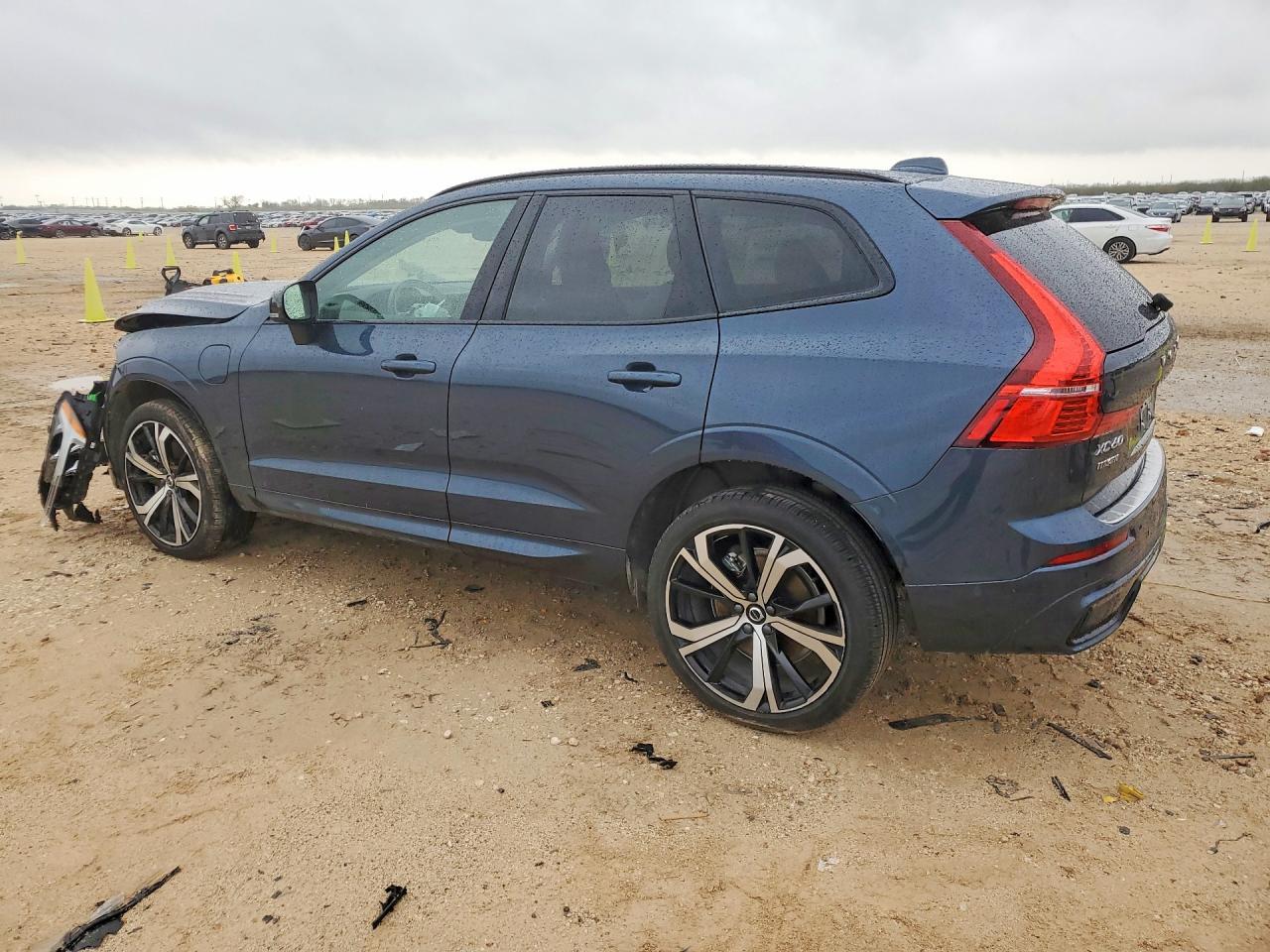 2025 Volvo Xc60 Ultra - Image 2