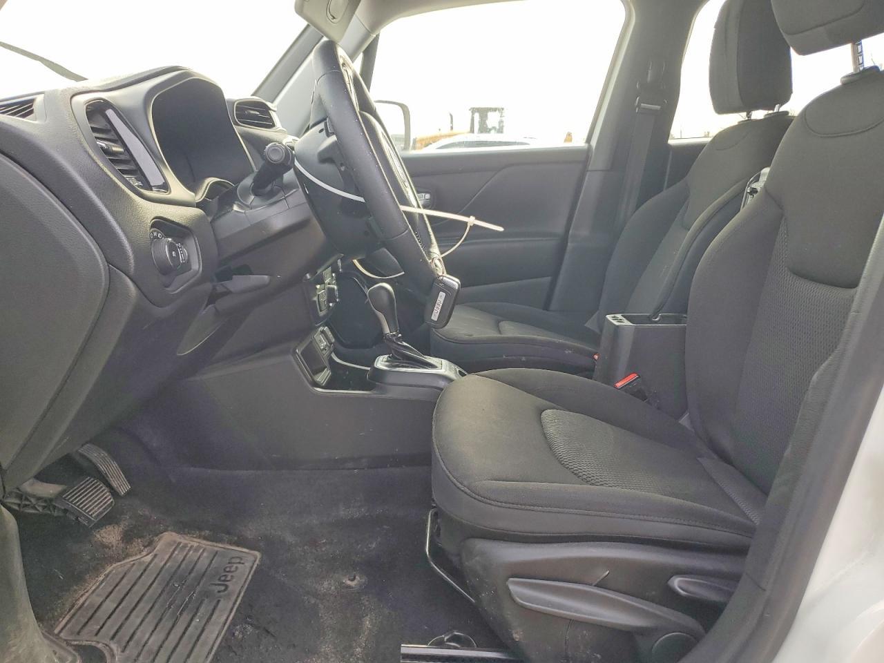 2020 Jeep Renegade Latitude - Image 7