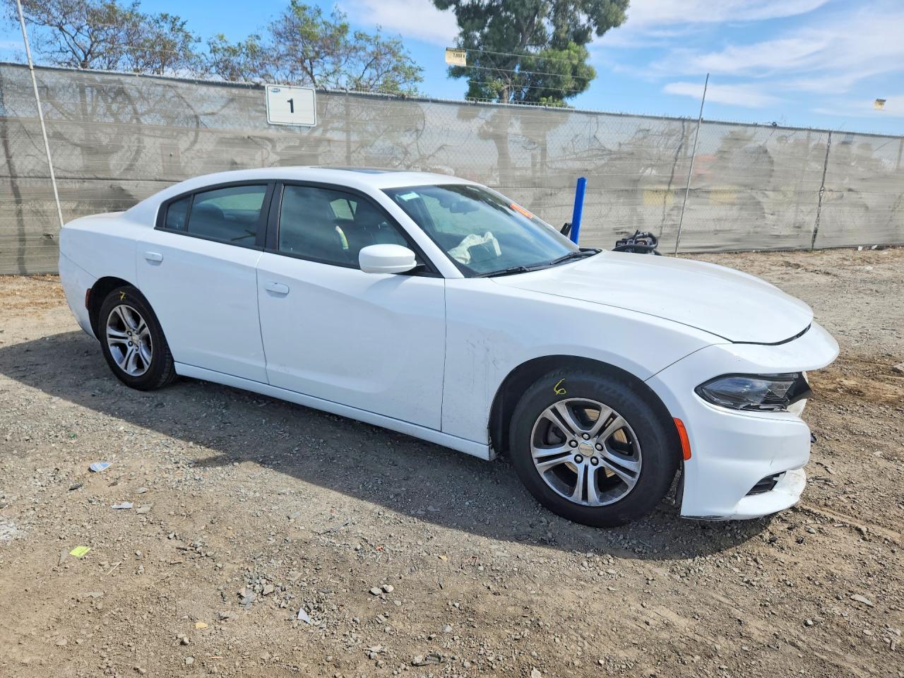 2022 Dodge Charger Sxt - Фото 4