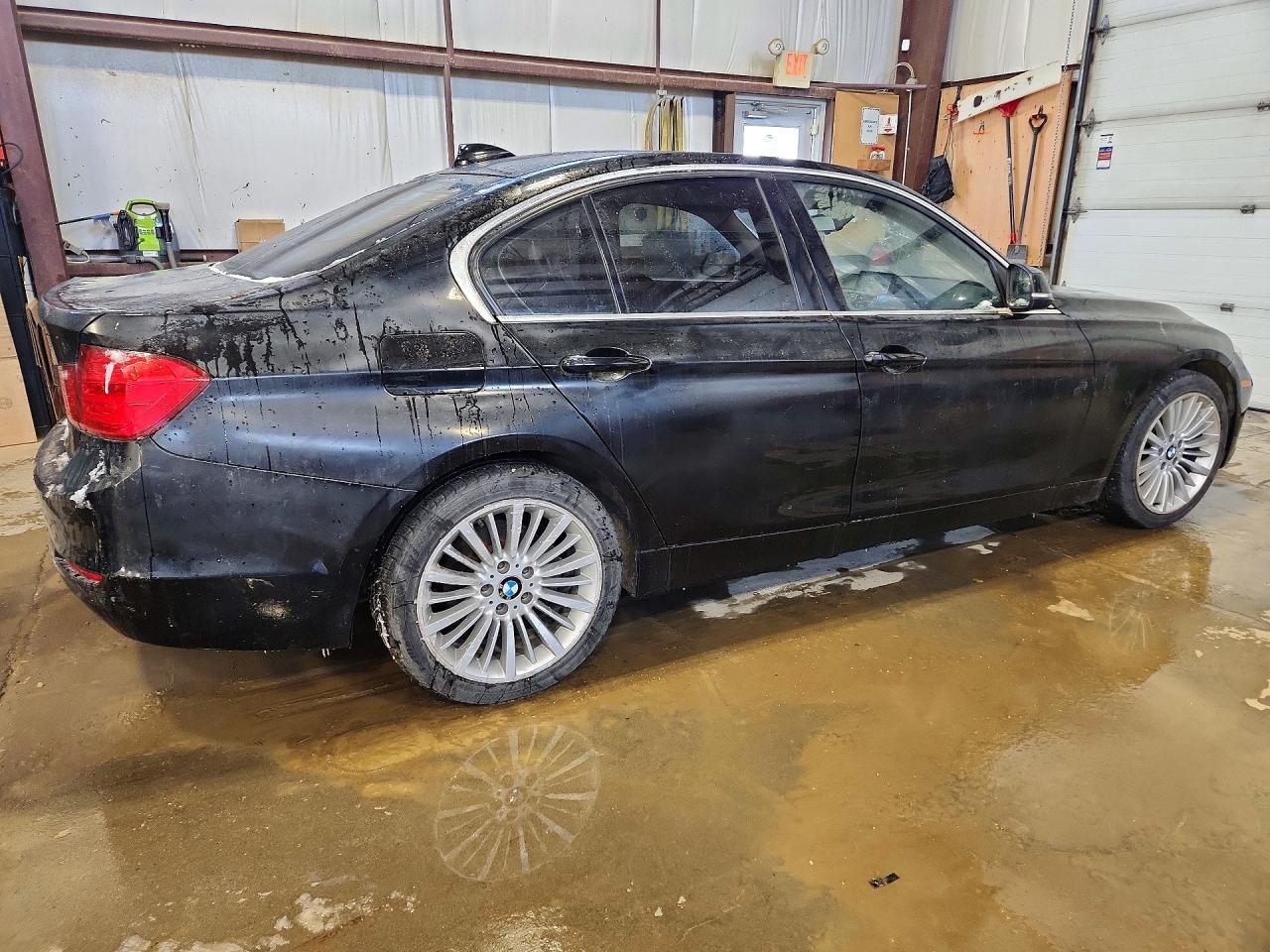 2015 BMW 320 I xDrive - Фото 3