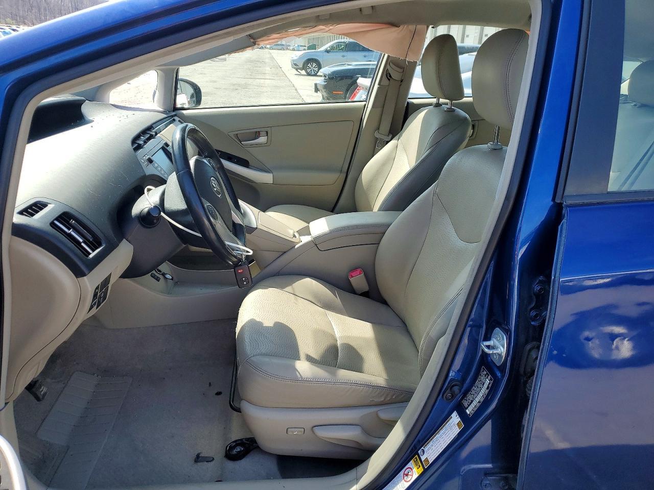 2010 Toyota Prius Iv - Фото 7