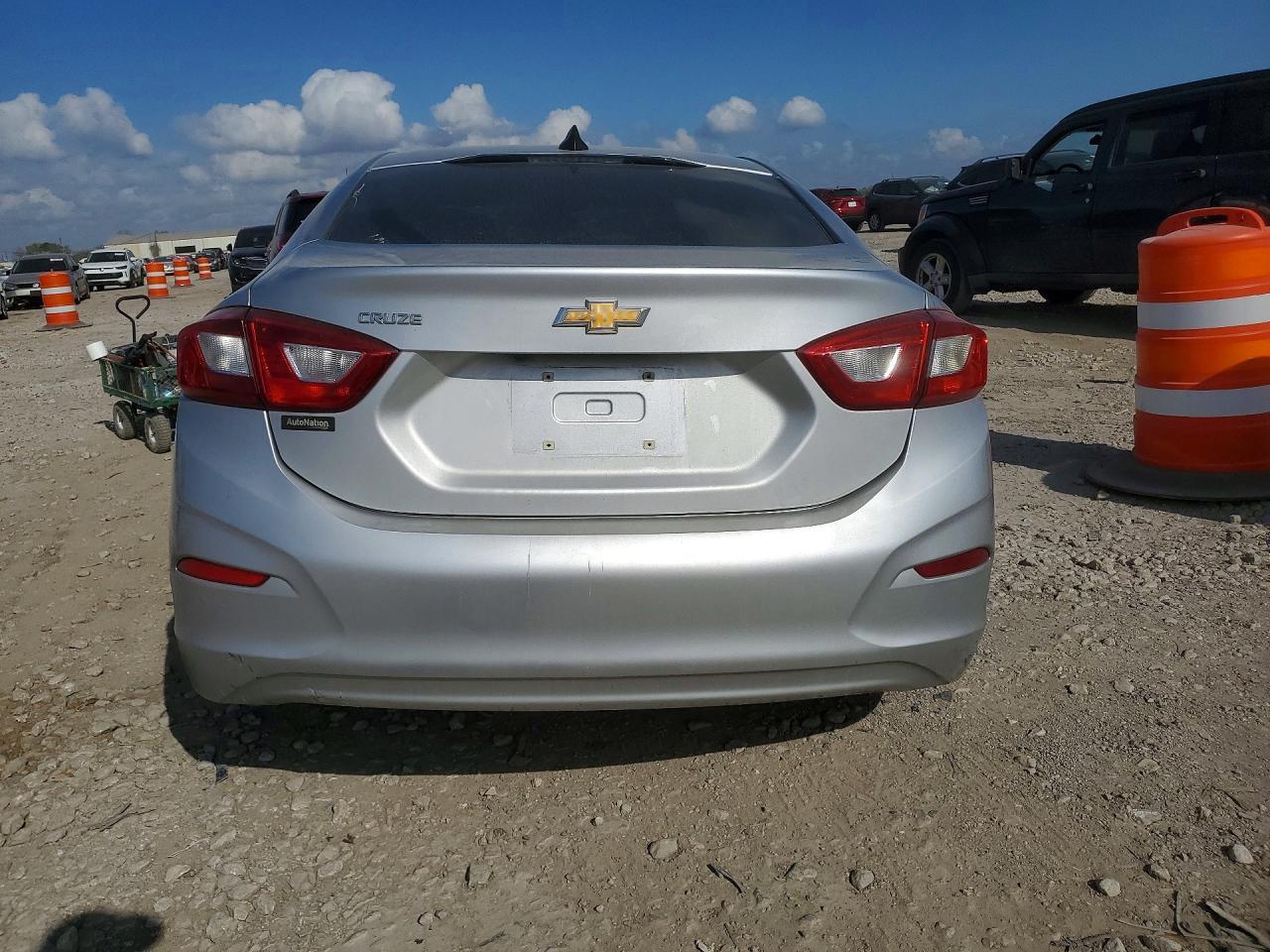 2018 Chevrolet Cruze Ls - Фото 6