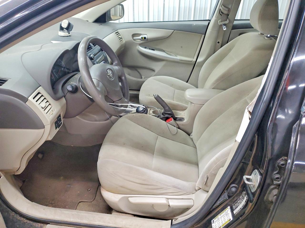 2010 Toyota Corolla Le - Фото 7